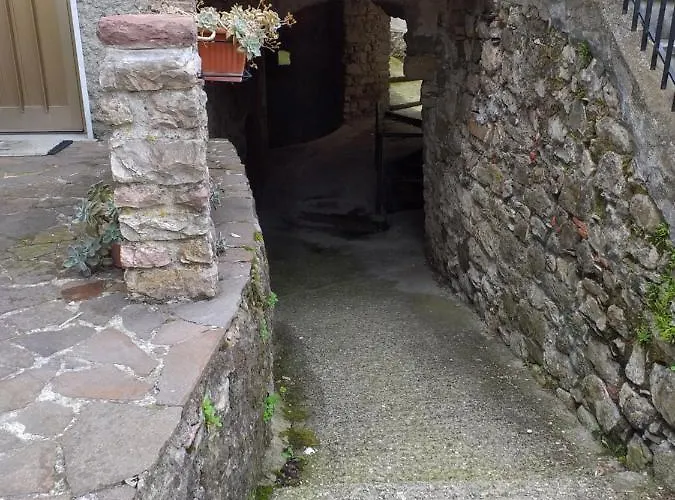 Casa Di Vecchio Borgo Feriehus Sarzana