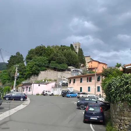 Casa Di Vecchio Borgo 別荘 サルツァーナ